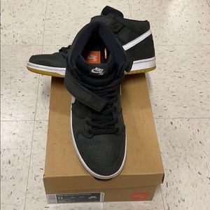 Nike sb dunk mid pro